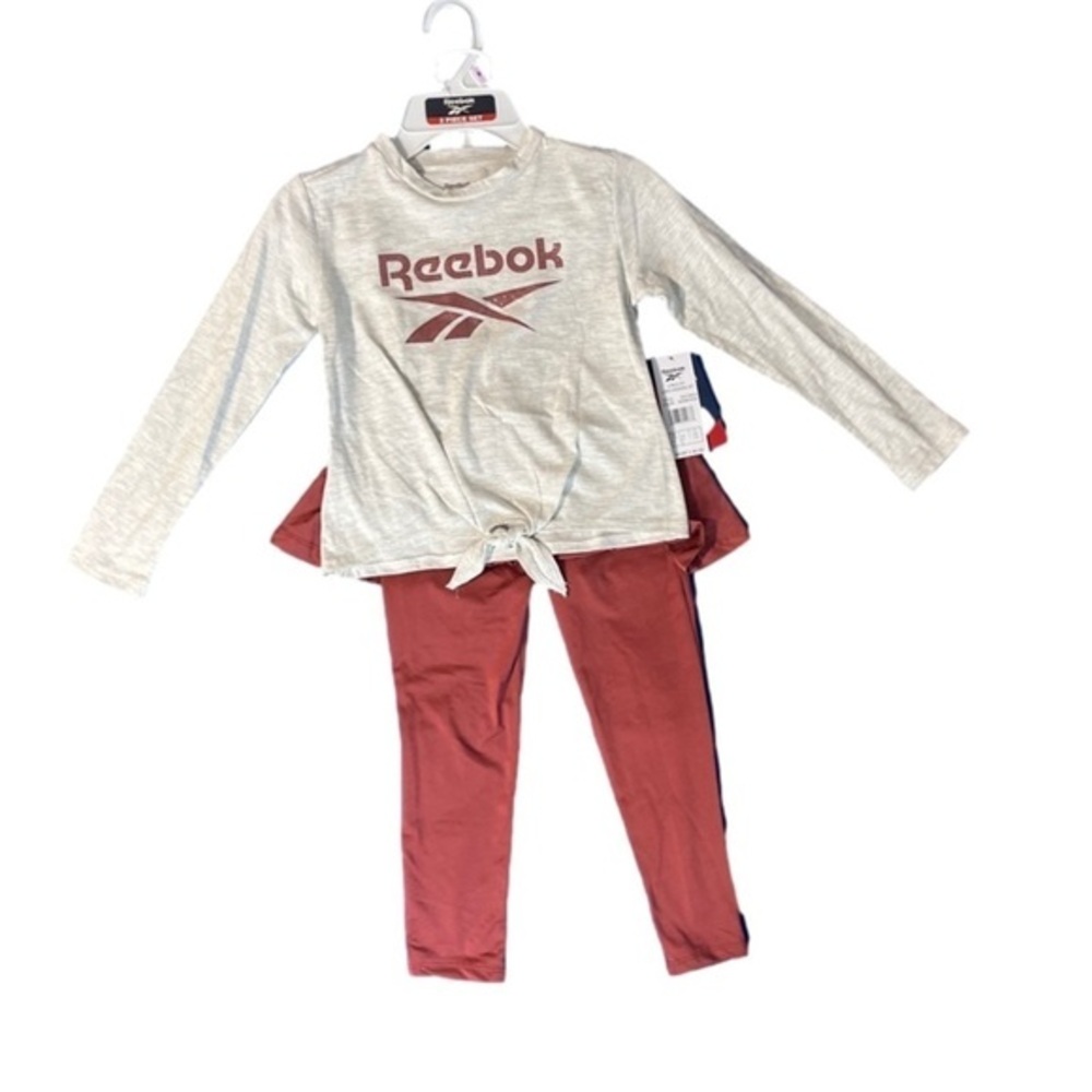⭐️ NWT- Reebok two-piece long sleeve with Sedona Rose Lurex Skegging set- US 6
